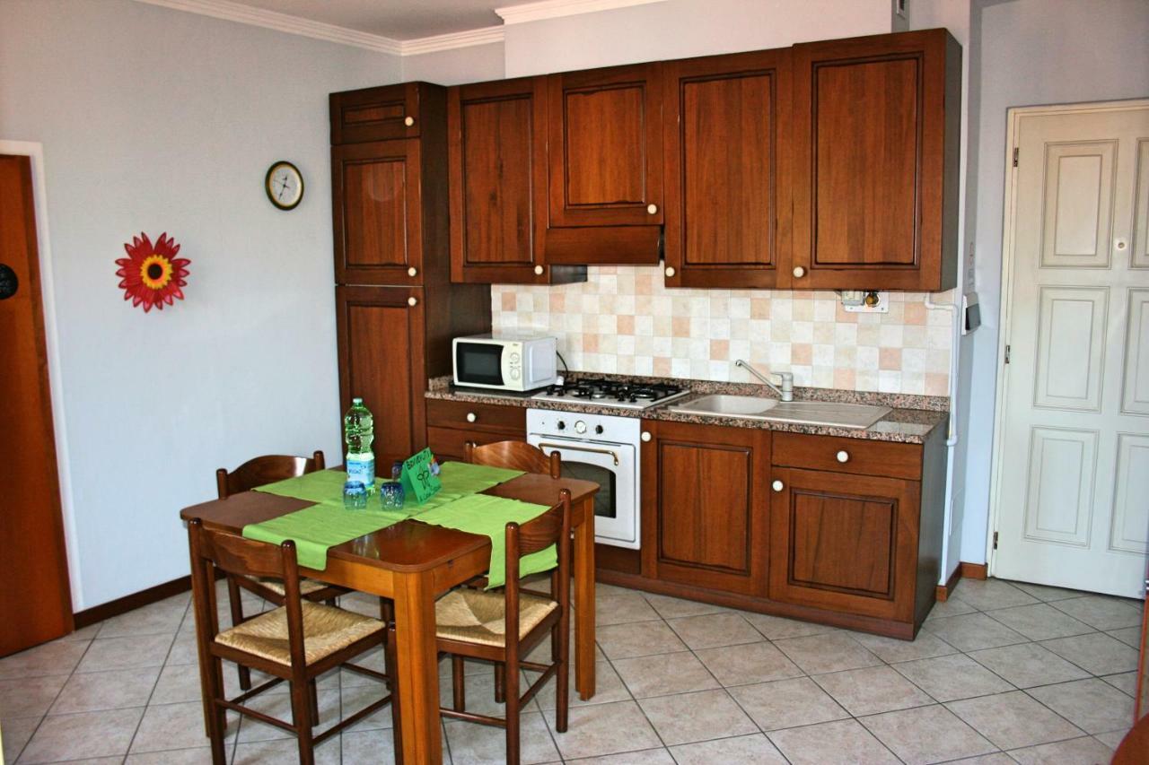 Casa Vacanze Stella แวร์บาเนีย ภายนอก รูปภาพ